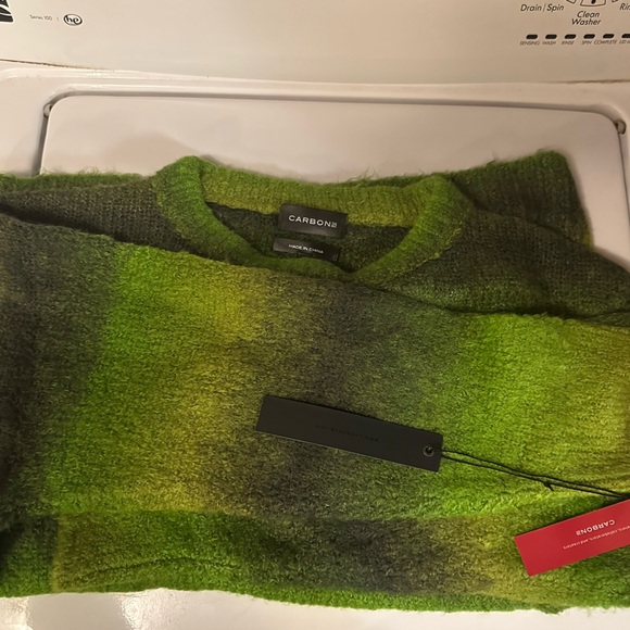 Carbon38 Green ombre Striped Sweater - Picture 8 of 10